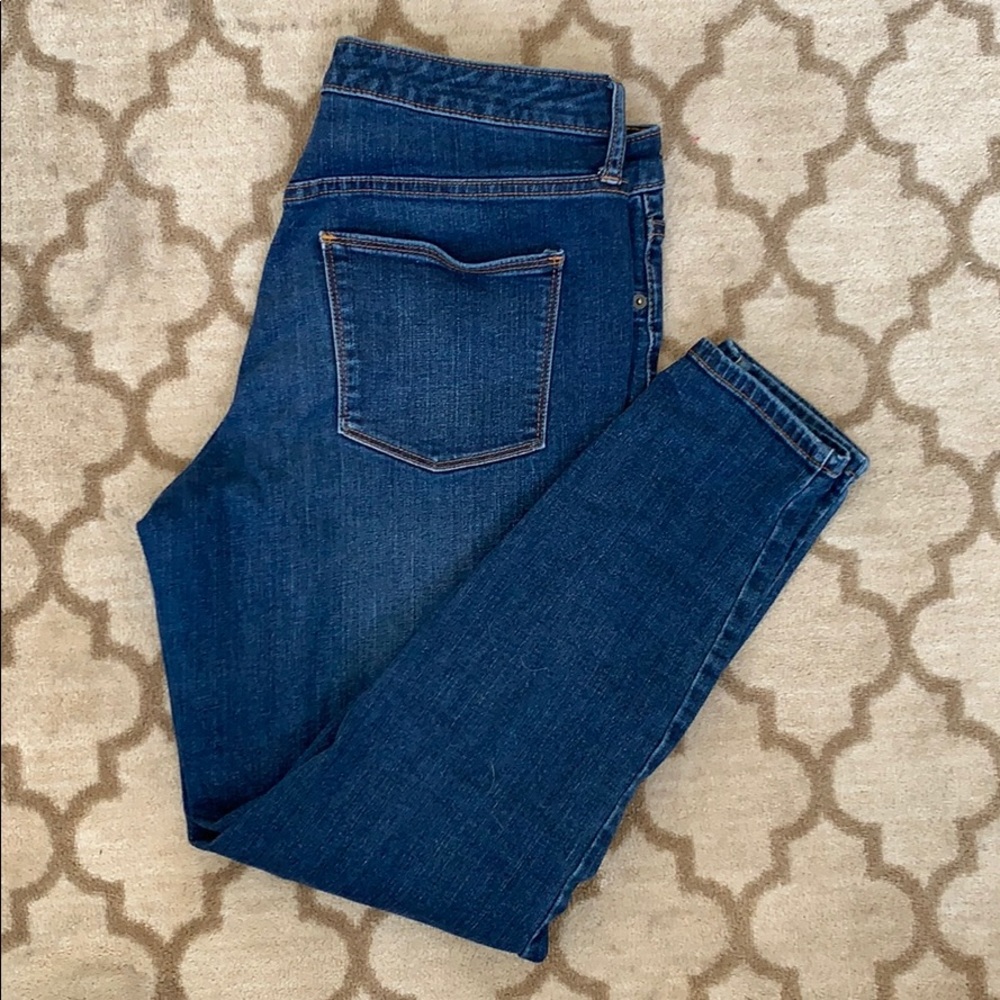 Universal Thread Jeans